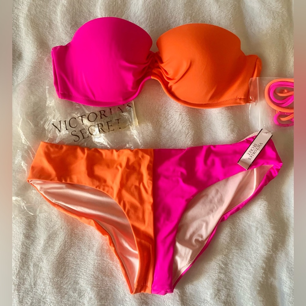 NWT Victoria’s Secret Cheeky Bikini Set 34B / Small